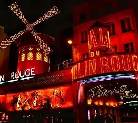 Appartamento Au Coeur De Montmartre Parigi